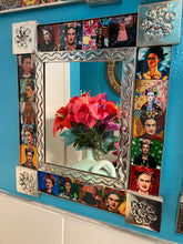 Load image into Gallery viewer, Mirror Frida Small Sq