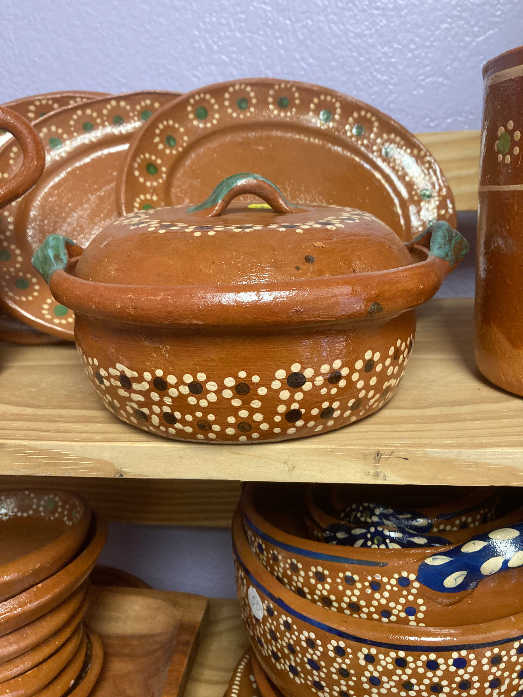 Barro bowl/pot with lid