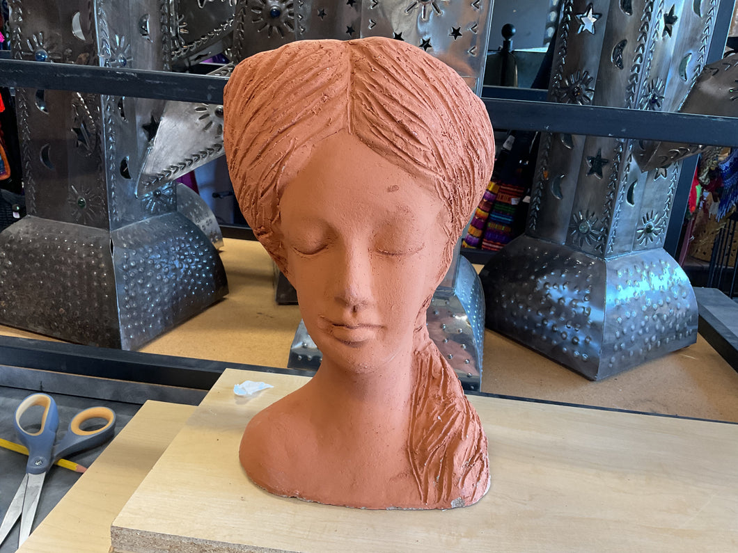 FACE CLAY PLANTER