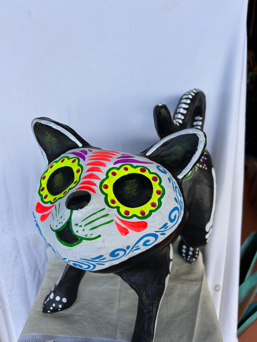 paper mache lg cat